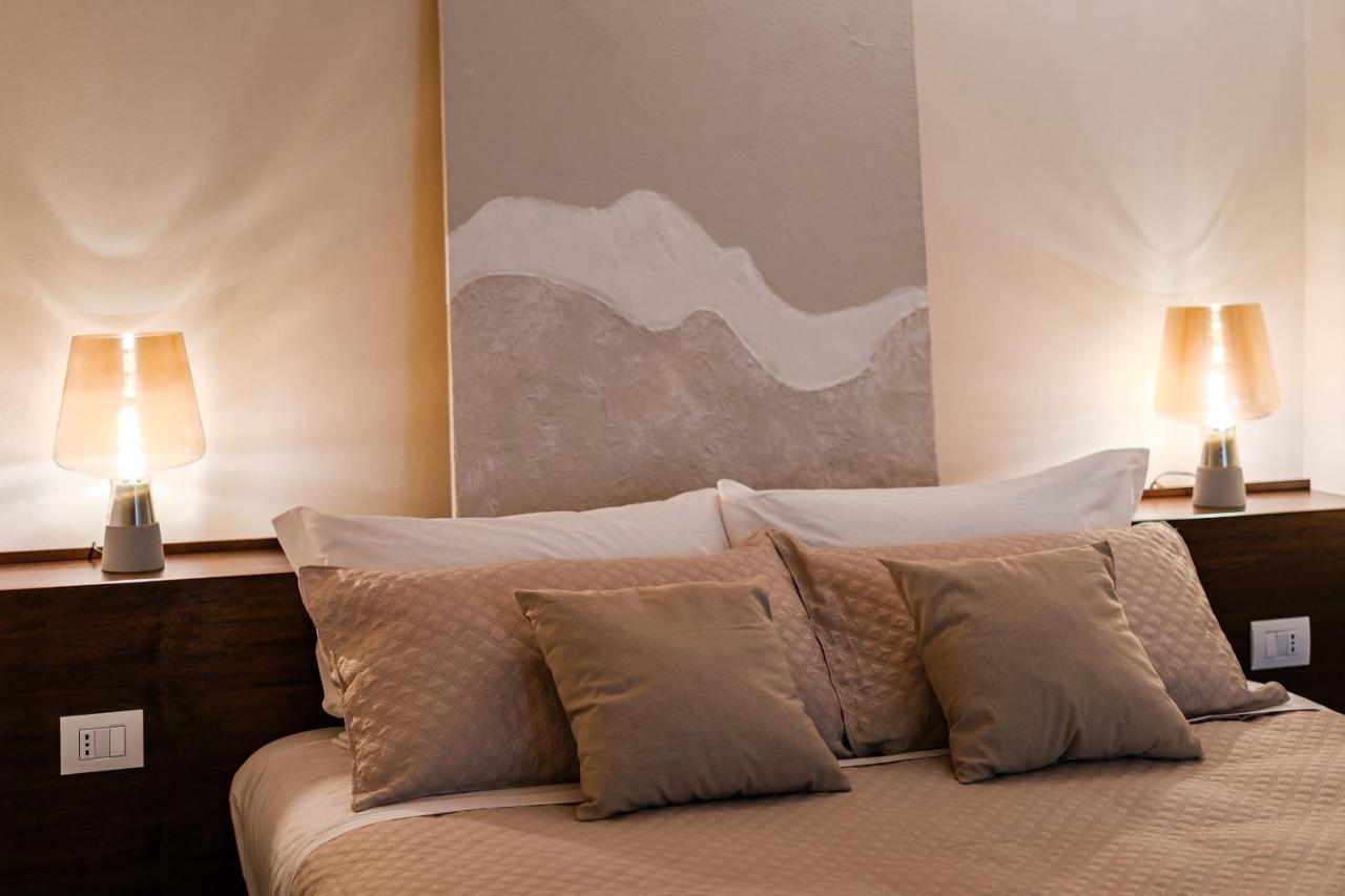 Helloapulia Charming Palazzo Clemente - Self-Catering Suites With Aircondition 莫诺波利 外观 照片