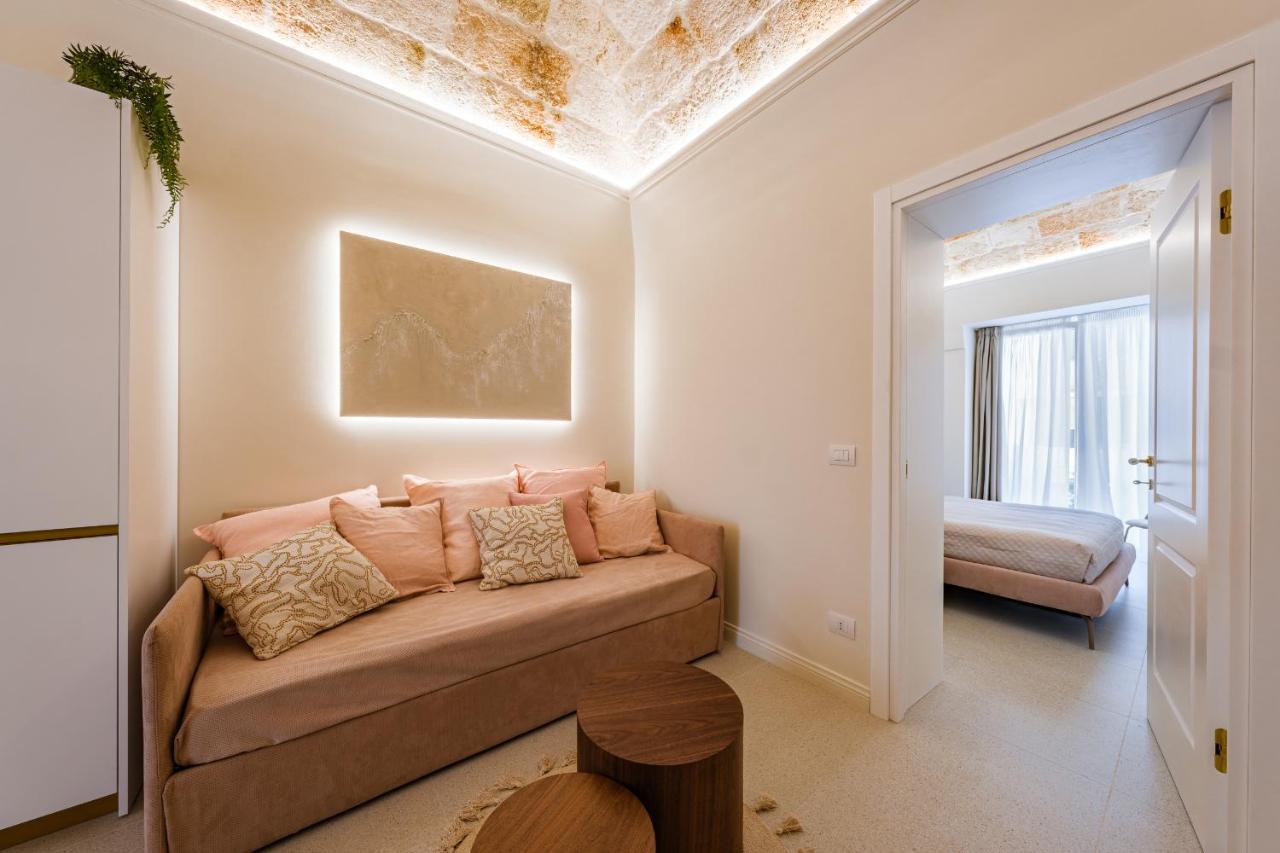 Helloapulia Charming Palazzo Clemente - Self-Catering Suites With Aircondition 莫诺波利 外观 照片