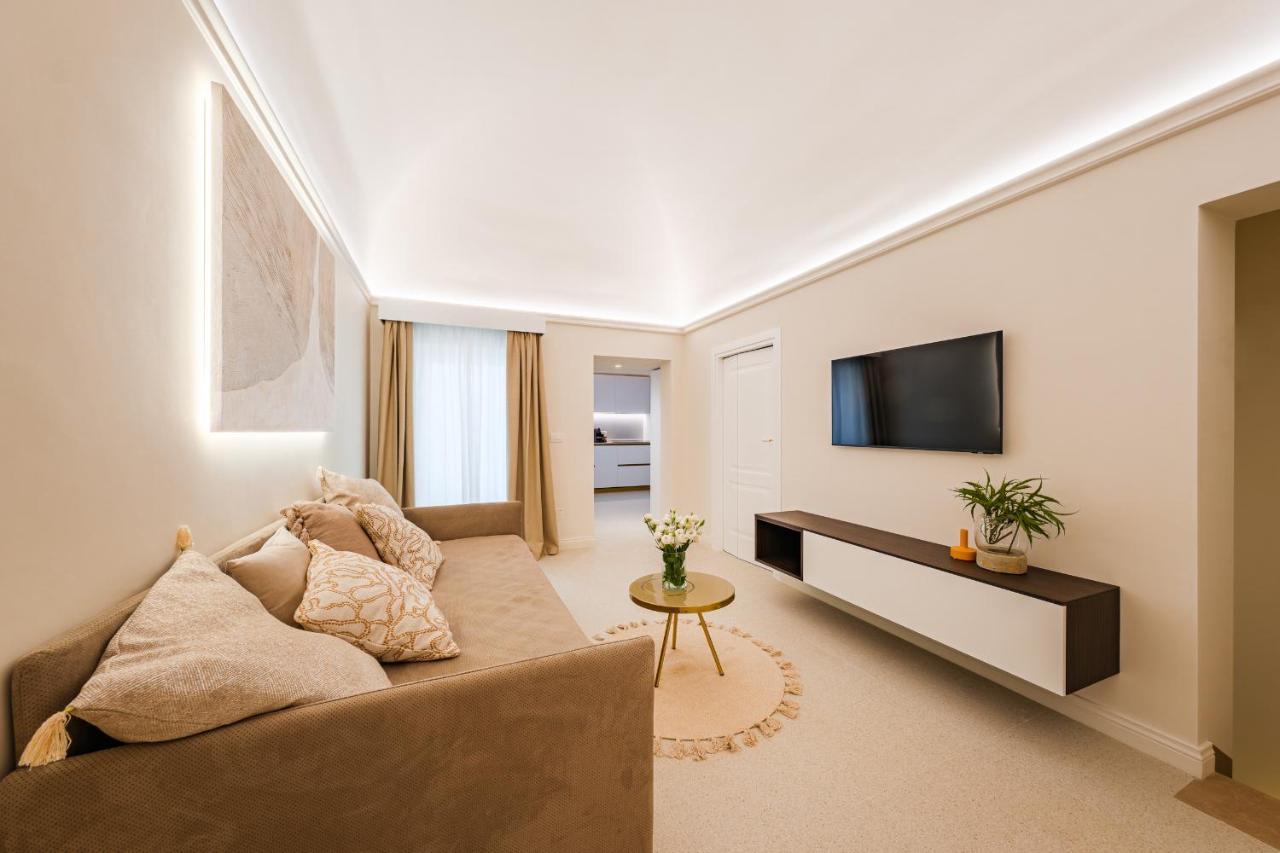 Helloapulia Charming Palazzo Clemente - Self-Catering Suites With Aircondition 莫诺波利 外观 照片