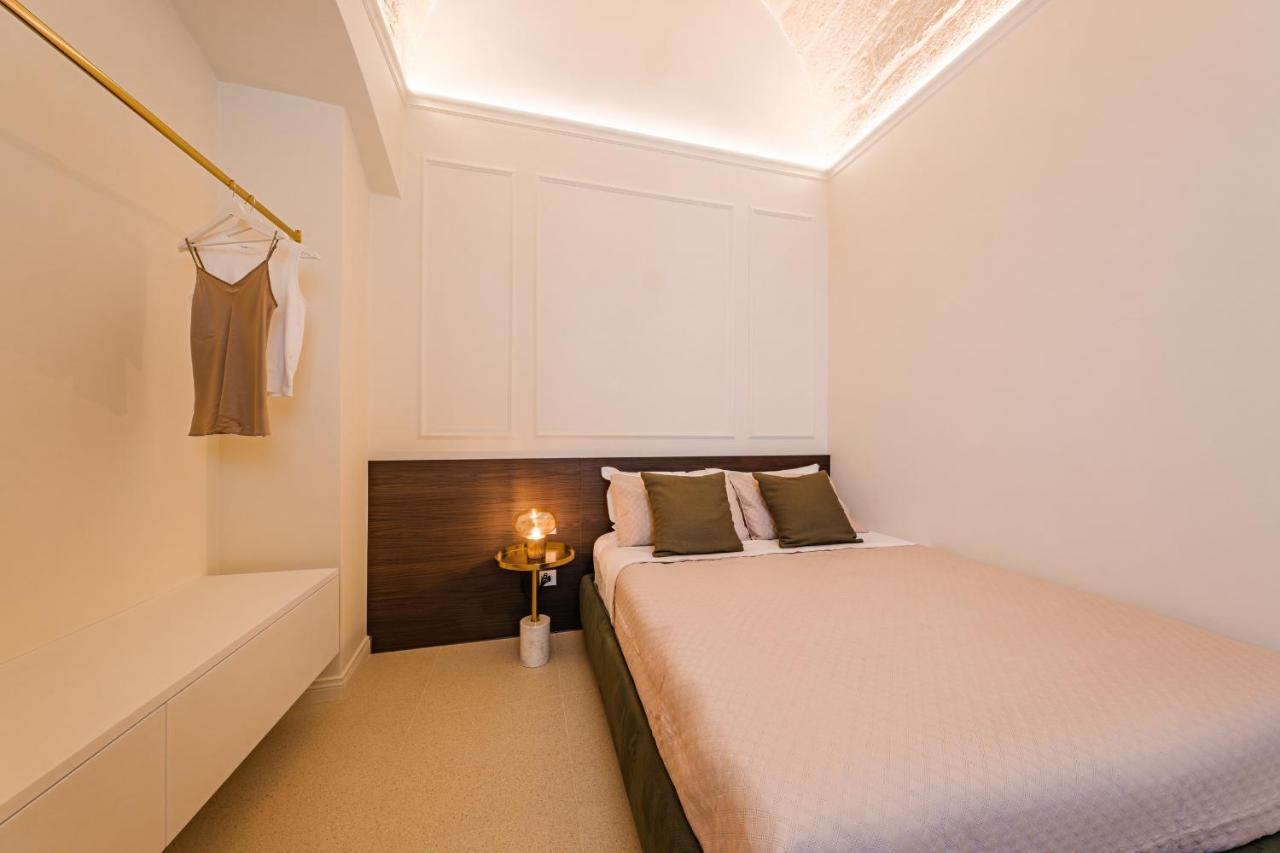 Helloapulia Charming Palazzo Clemente - Self-Catering Suites With Aircondition 莫诺波利 外观 照片