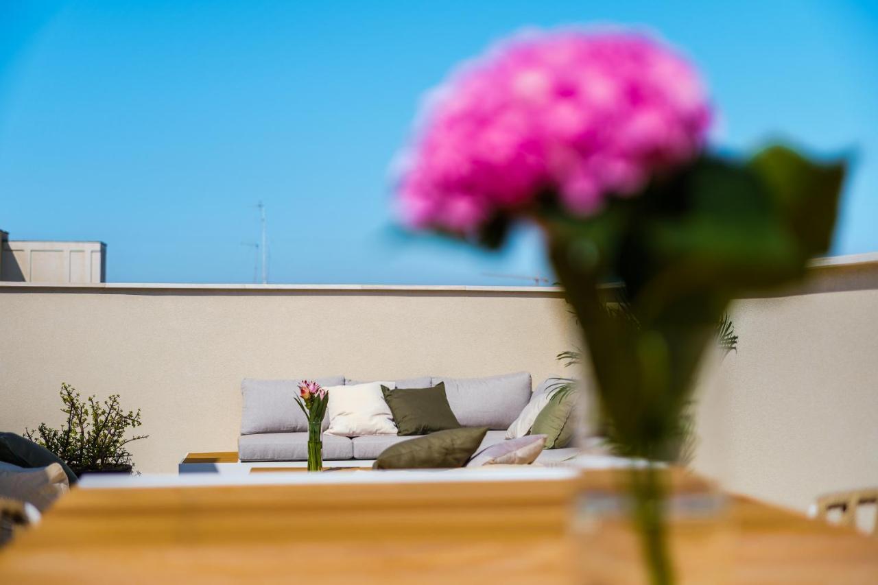 Helloapulia Charming Palazzo Clemente - Self-Catering Suites With Aircondition 莫诺波利 外观 照片