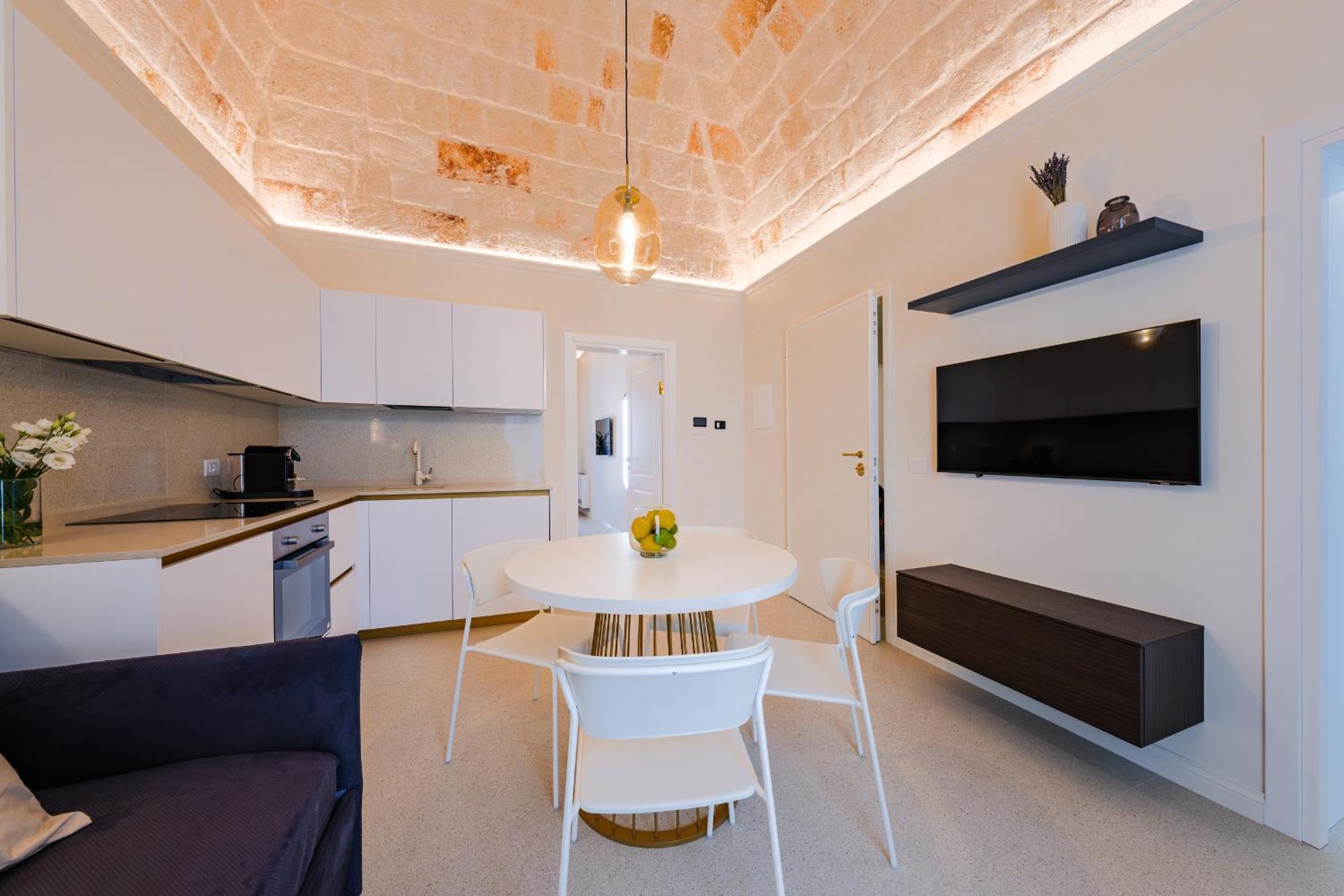 Helloapulia Charming Palazzo Clemente - Self-Catering Suites With Aircondition 莫诺波利 外观 照片