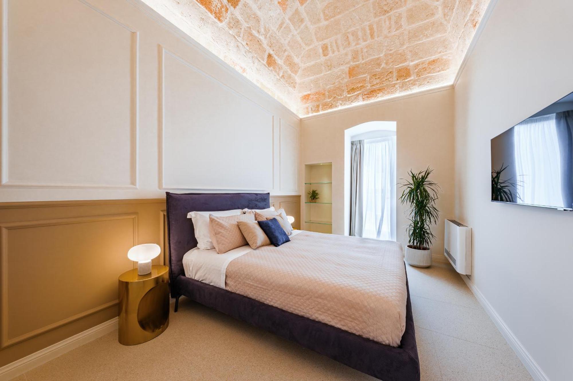 Helloapulia Charming Palazzo Clemente - Self-Catering Suites With Aircondition 莫诺波利 外观 照片
